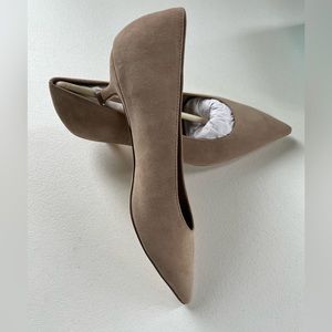 Kate Spade low heel pumps. Size 6.5